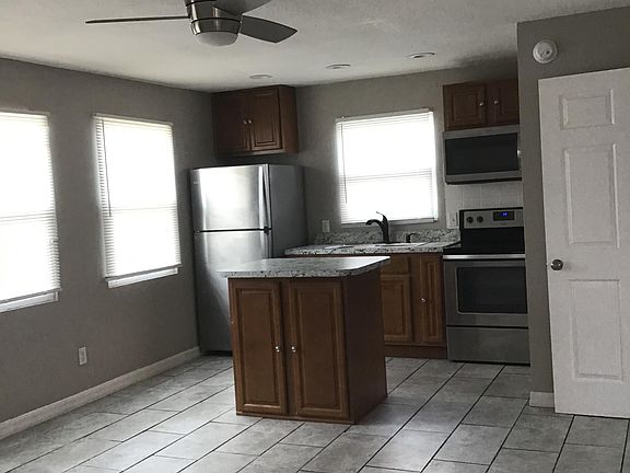 3rd image of 1602 S Crystal Lake Dr APT 8