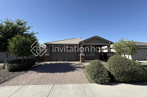 18752 W Rancho Dr Photo 1