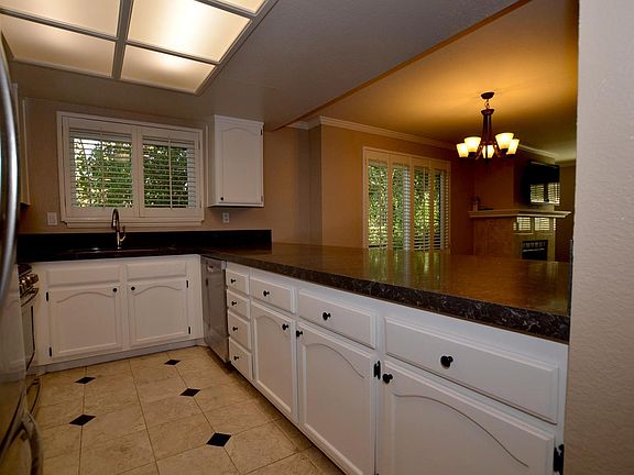 5th image of 1402 Beringer Ct