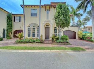 81 Via Poinciana St, Boca Raton, FL 33487