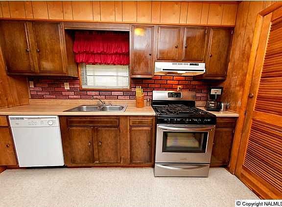 3rd image of 153 Marshall Dr
