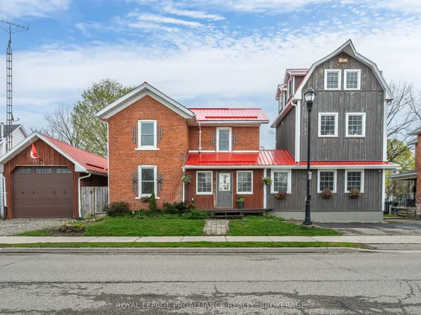 277 Brock St, Gananoque, ON K7G 1K5