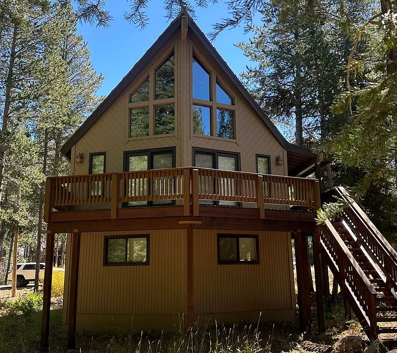 11368 Lucerne Ln