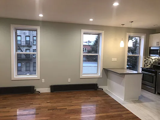 Rented by Living Dream Realty | media 3