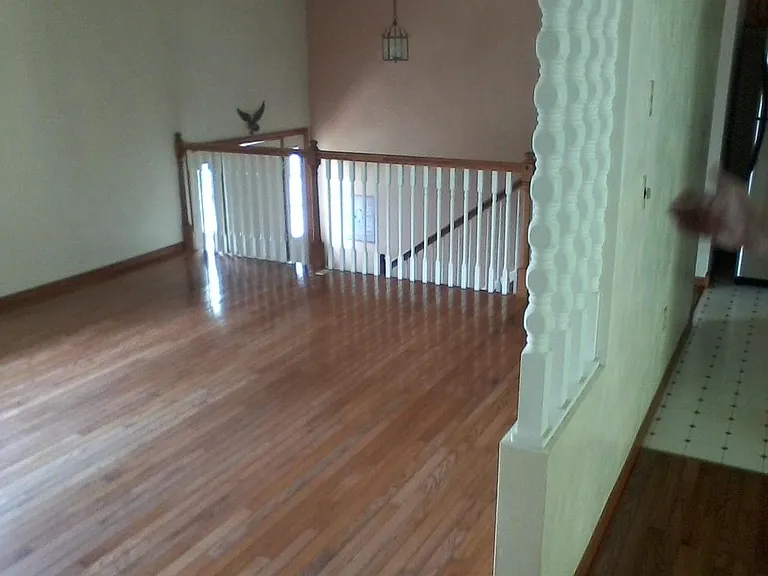 1954 W Liberty Rd — Photo 11