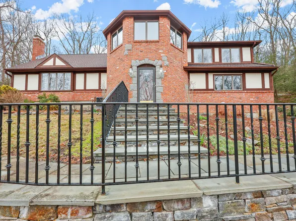 246 New Road, Avon, CT 06001