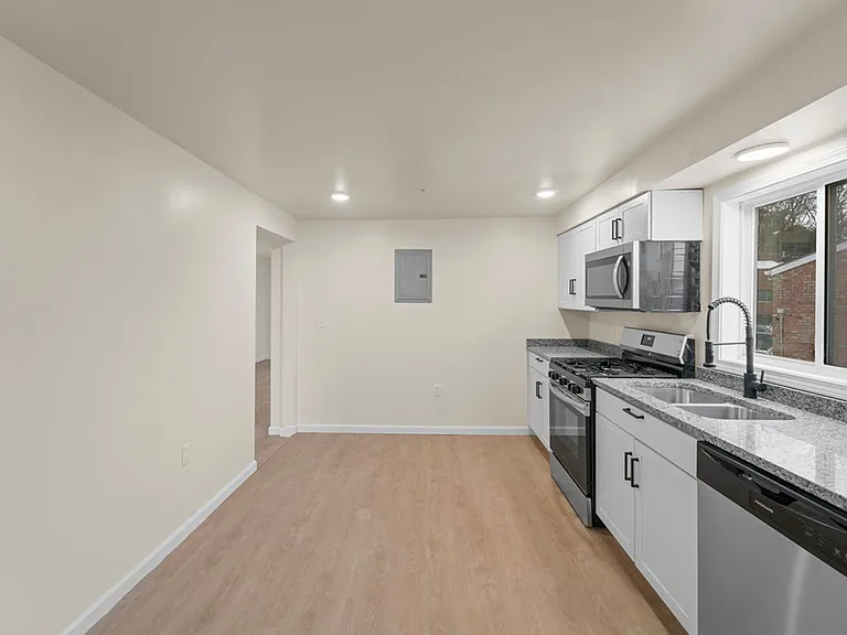 2616 Shawhan Avenue — Photo 8