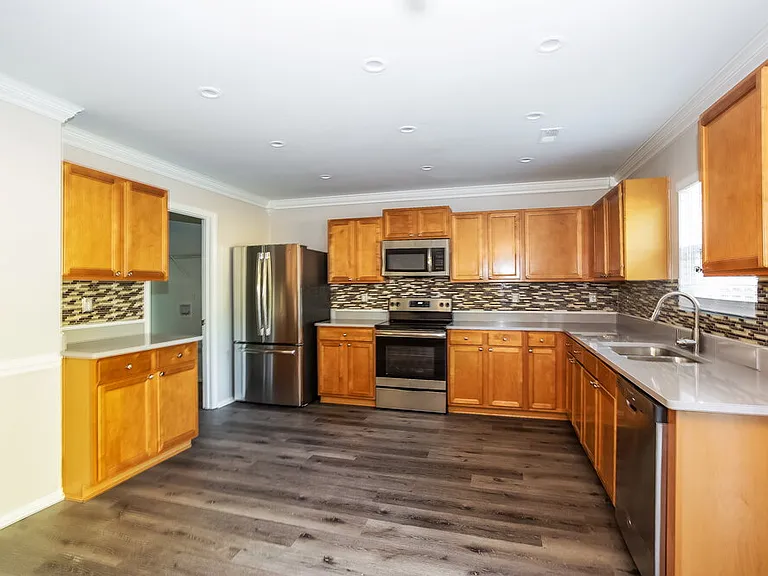3626 Larkhaven Village Dr — Photo 7