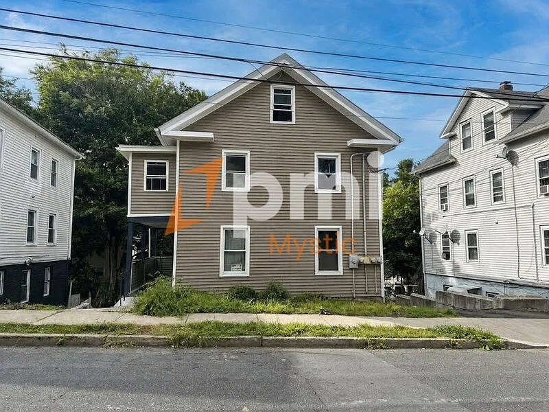 129 Willow St #1