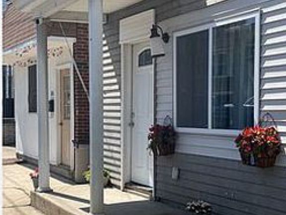 Front of the property patio !! beautifully, decorated for , the perfect , clean and nice tenants with good credit history
