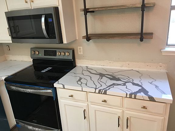 3rd image of 120B Stewart Bend Ct