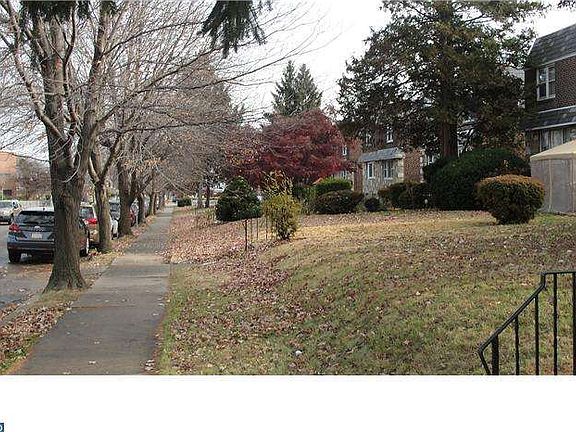 3rd image of 1108 Longshore Ave