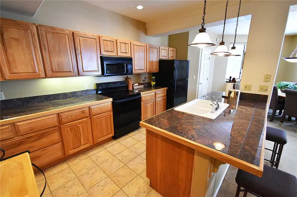 Winter Seasonal Rental - 54 Ensign Drive — Photo 4