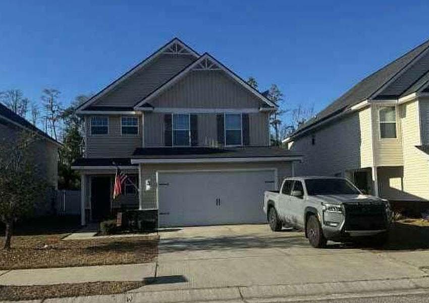 1st image of 215 Grandview Dr