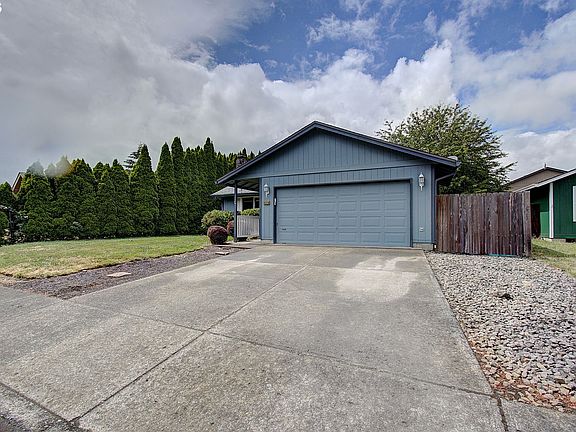 3rd image of 8516 NE 161st Ave