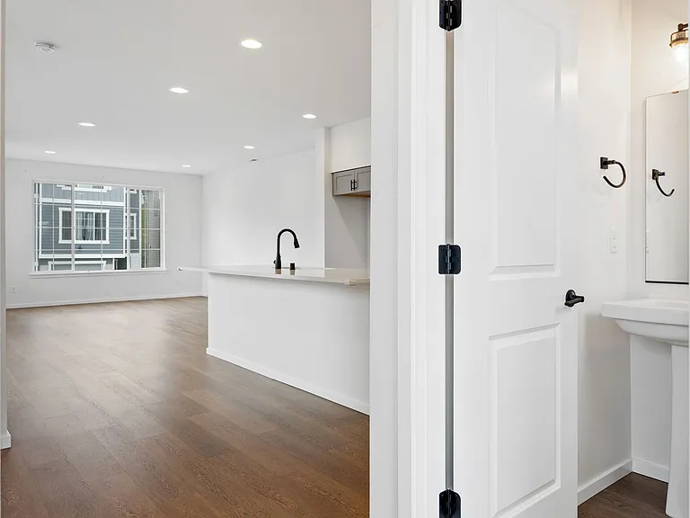 10002 Kings Landing Ave NW — Photo 7