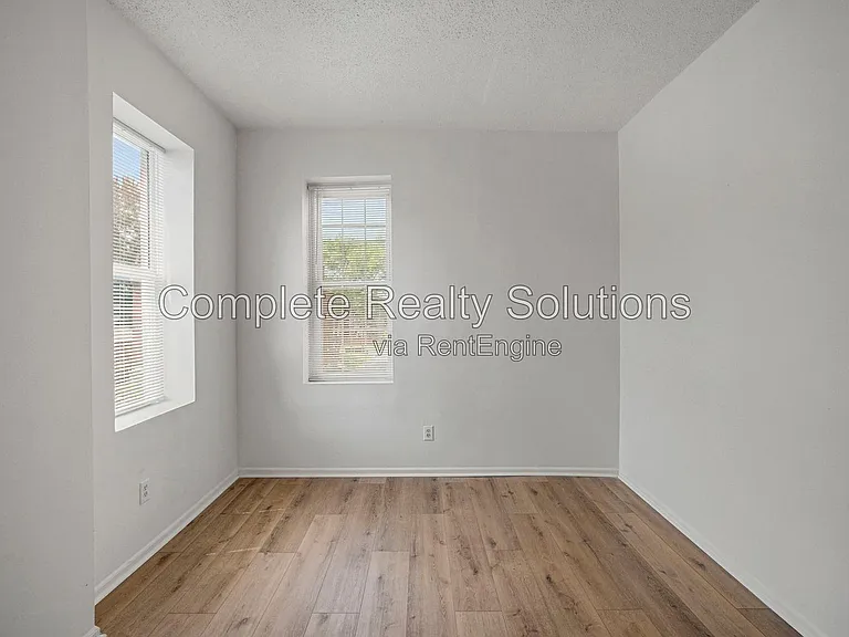 2928 Texas Ave #2F — Photo 7