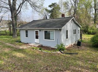 122 Kearns St, Jamestown, NC 27282