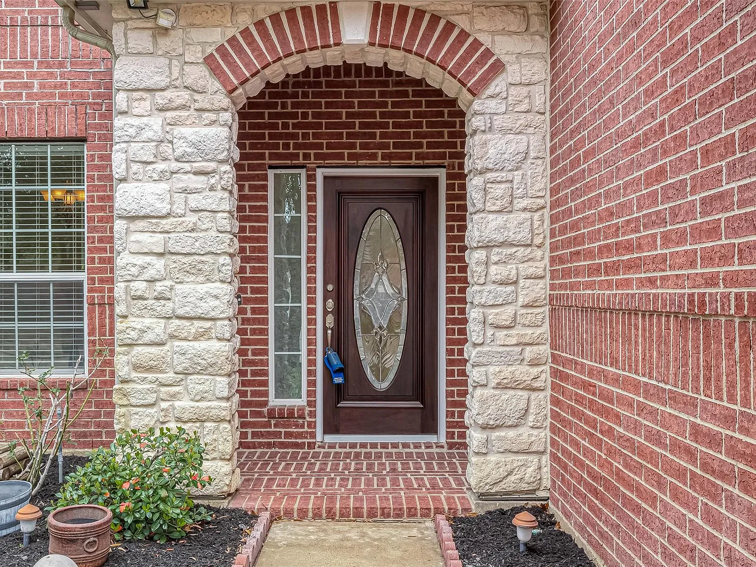 4 bed, 2.5 bath, 2899 sqft, $3,100 — Photo 4