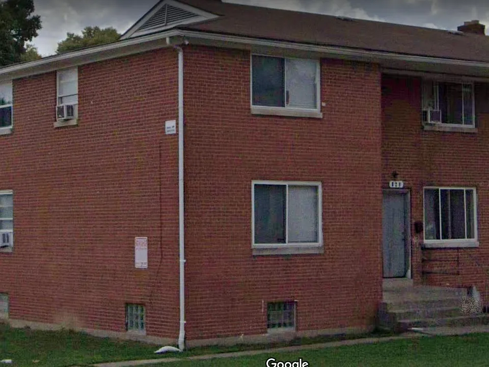 831 Manning Ave