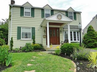 1409 Leedom Rd, Havertown, PA 19083