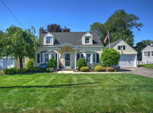 553 Laughlin Rd W, Stratford, CT 06614