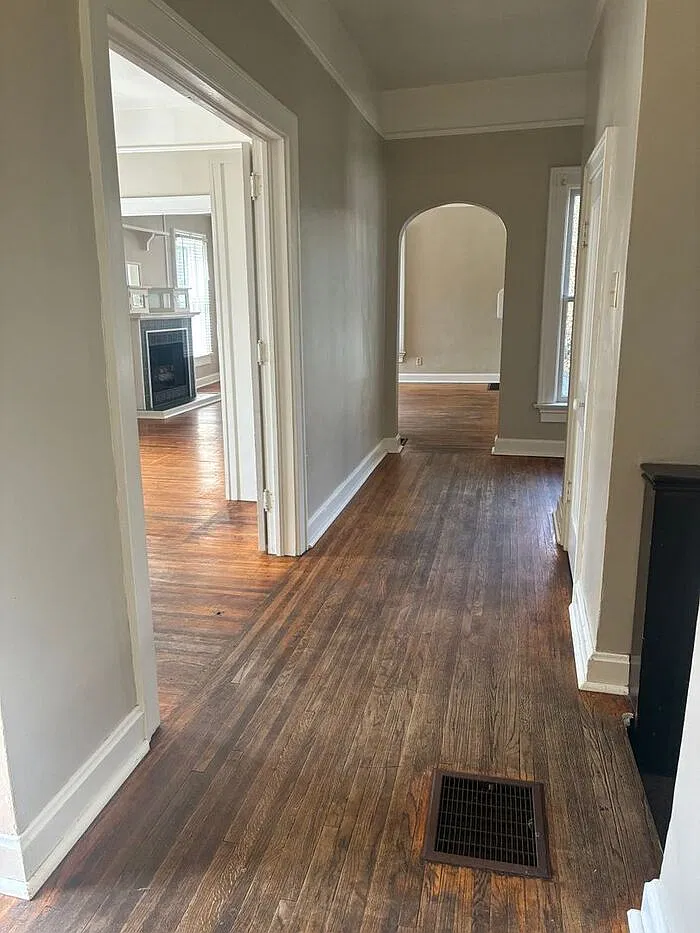 2 bed, 1.0 bath, 1200 sqft, $1,050 — Photo 4