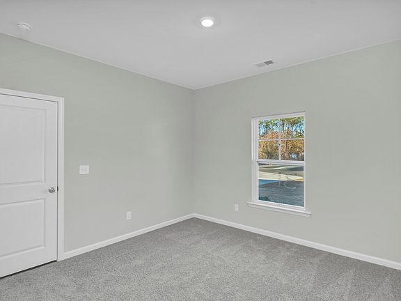4th image of 231 Raglins Way