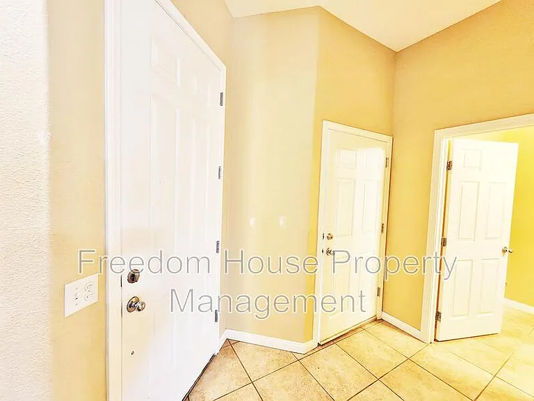 1421 Star Rd #2 — Photo 5