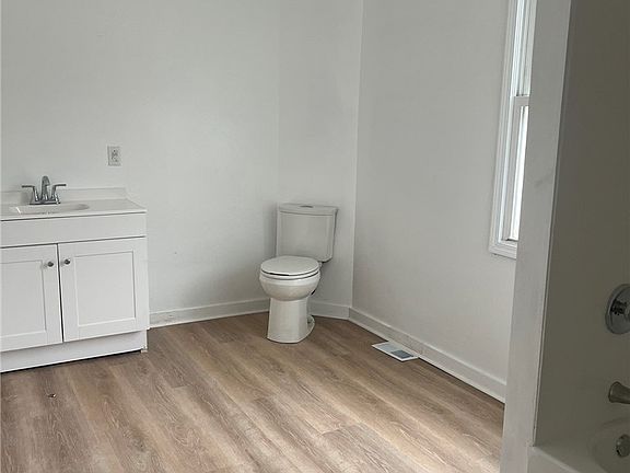 3rd image of 2722 McDowell St