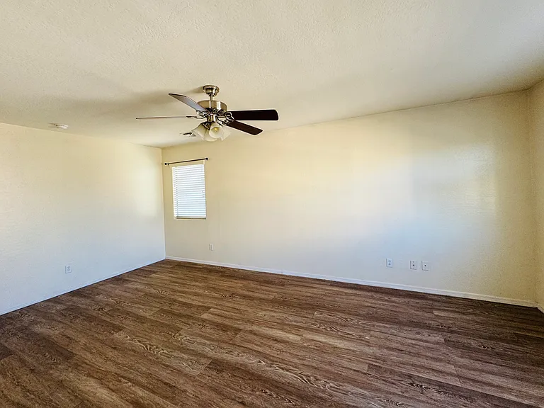 7008 S 7th Ln — Photo 33