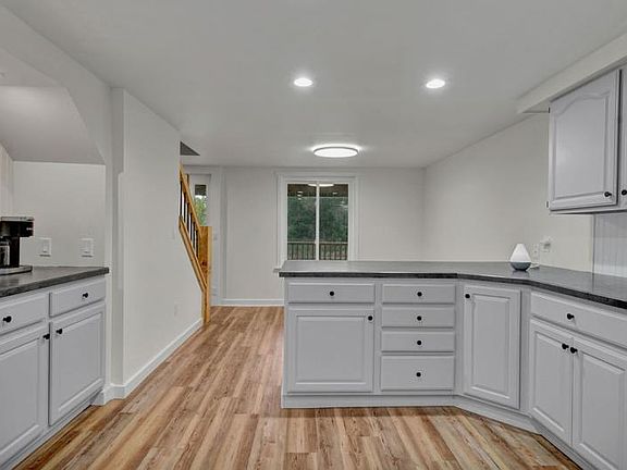 5th image of 5980 Lanway Rd