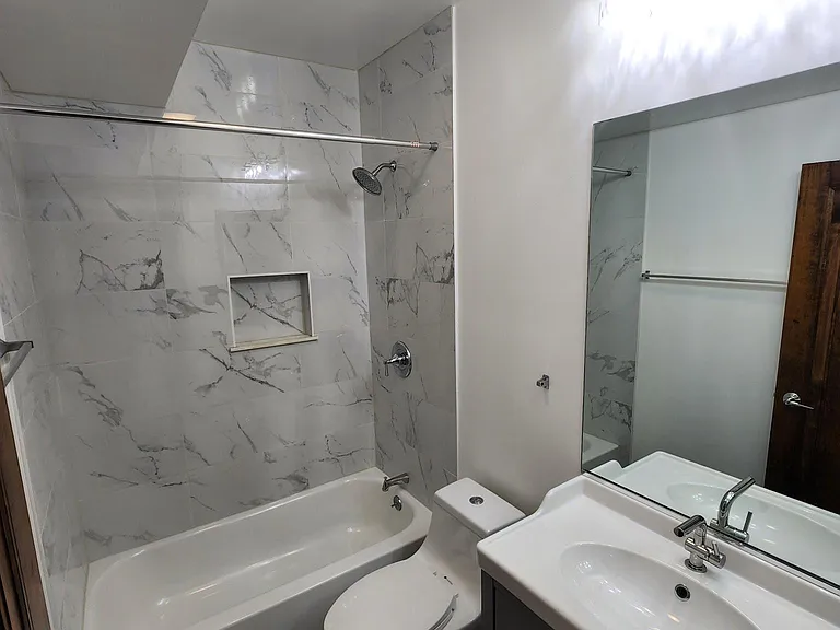 5537 N Spaulding Ave #2 — Photo 18