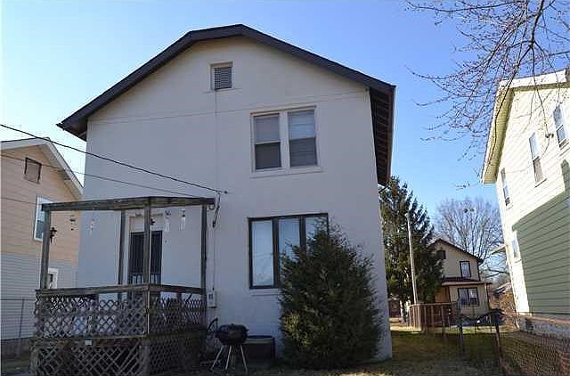 2nd image of 302 Columbian Ave