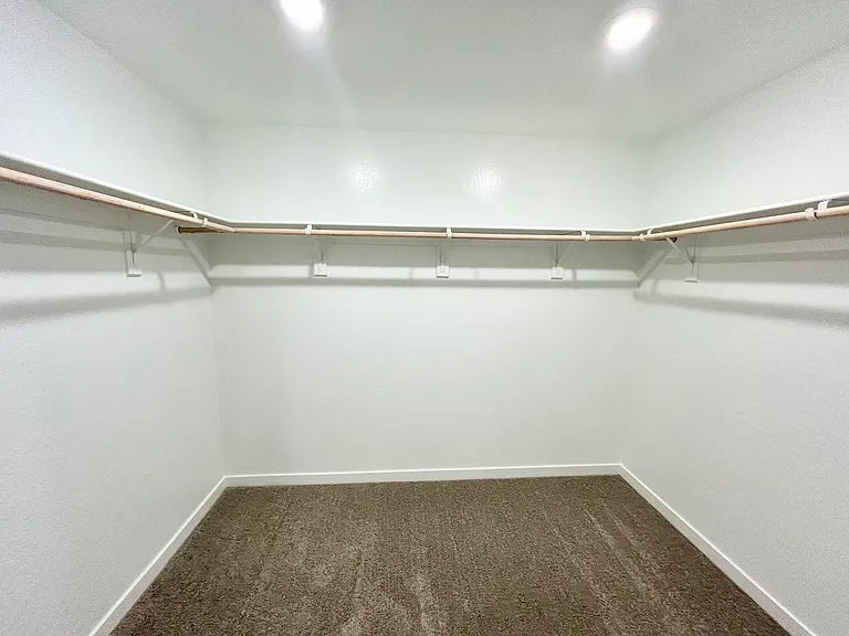 4464 Bellaire Ave — Photo 16