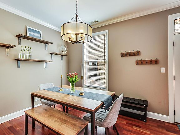 4th image of 3943 N Paulina St #1