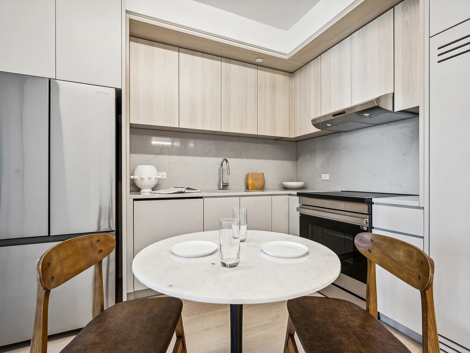 17 Hanover Place — Photo 4