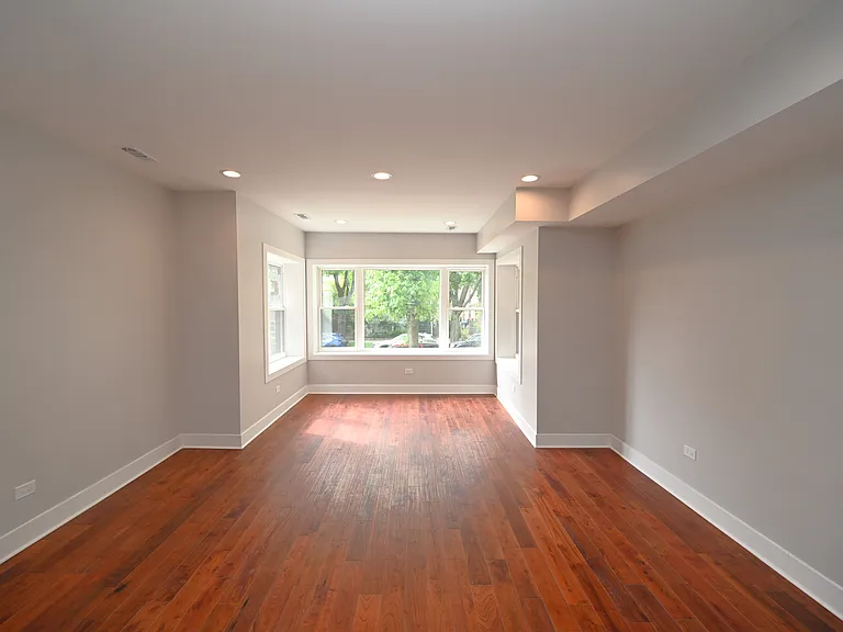 1630 W Thorndale Ave #1 — Photo 3