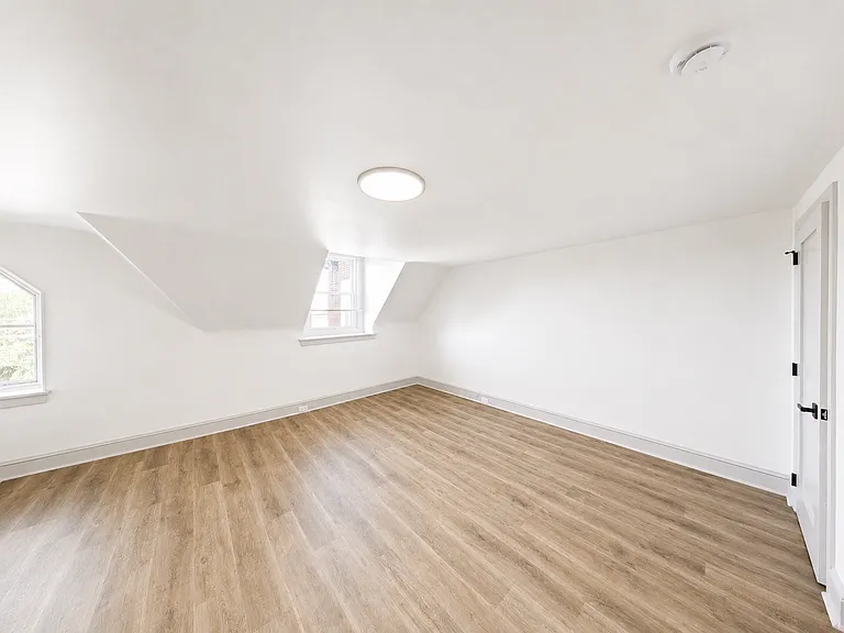 5233 Ridge Ave #2 — Photo 6