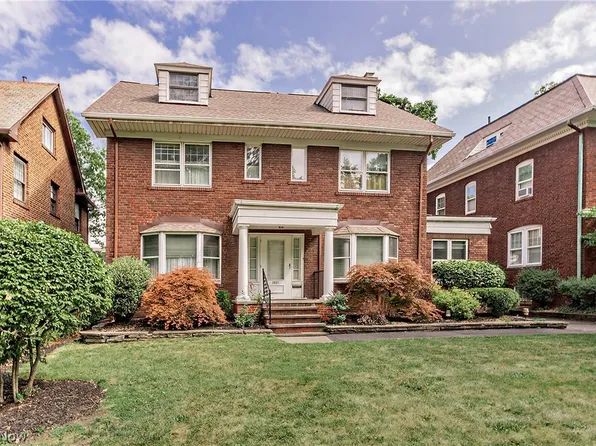 2657 Edgehill Rd, Cleveland, OH 44106