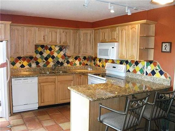 2nd image of 3209 Gardens East Dr APT B