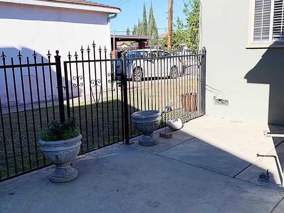 3rd image of 7610 Garvalia Ave