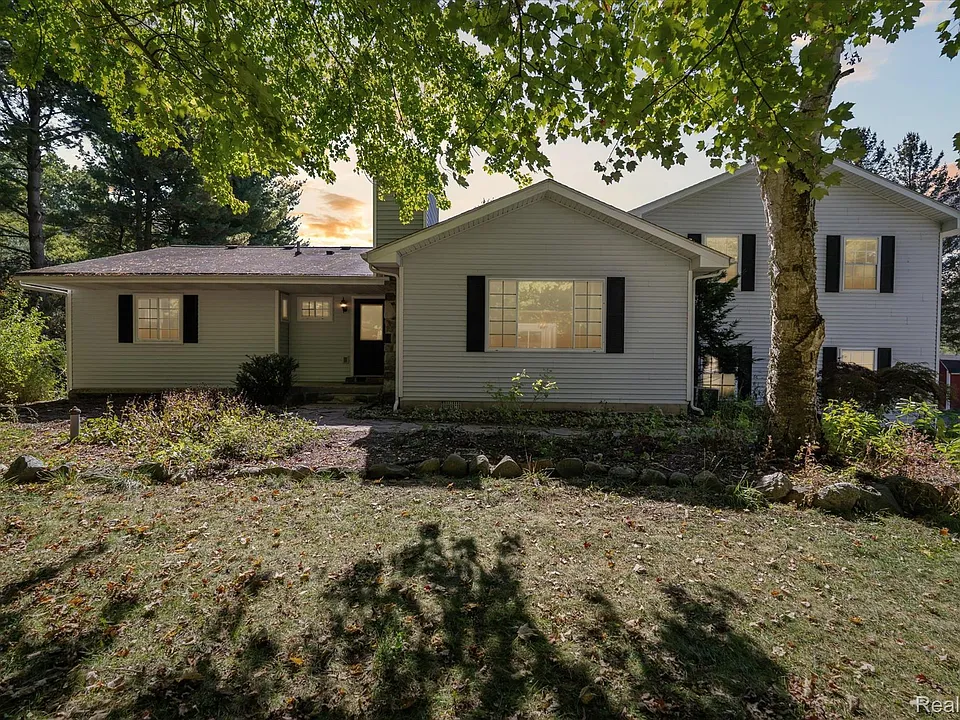 2860 E Coon Lake Rd