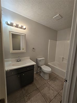 5th image of 74 Ashlawn Dr