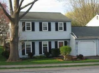 2229 Harmony Hill Dr, Lancaster, PA 17601