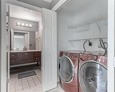 5th image of 345 Bayshore Blvd APT 414