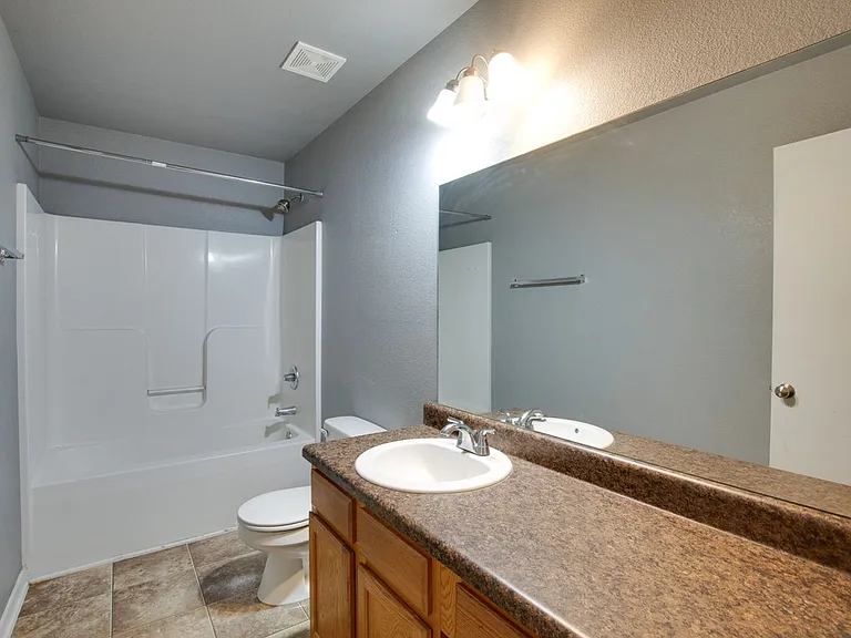 198 Cloverbrook Dr — Photo 12