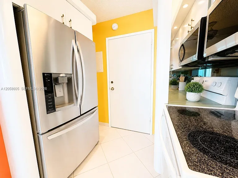7135 Collins Ave #701 — Photo 8