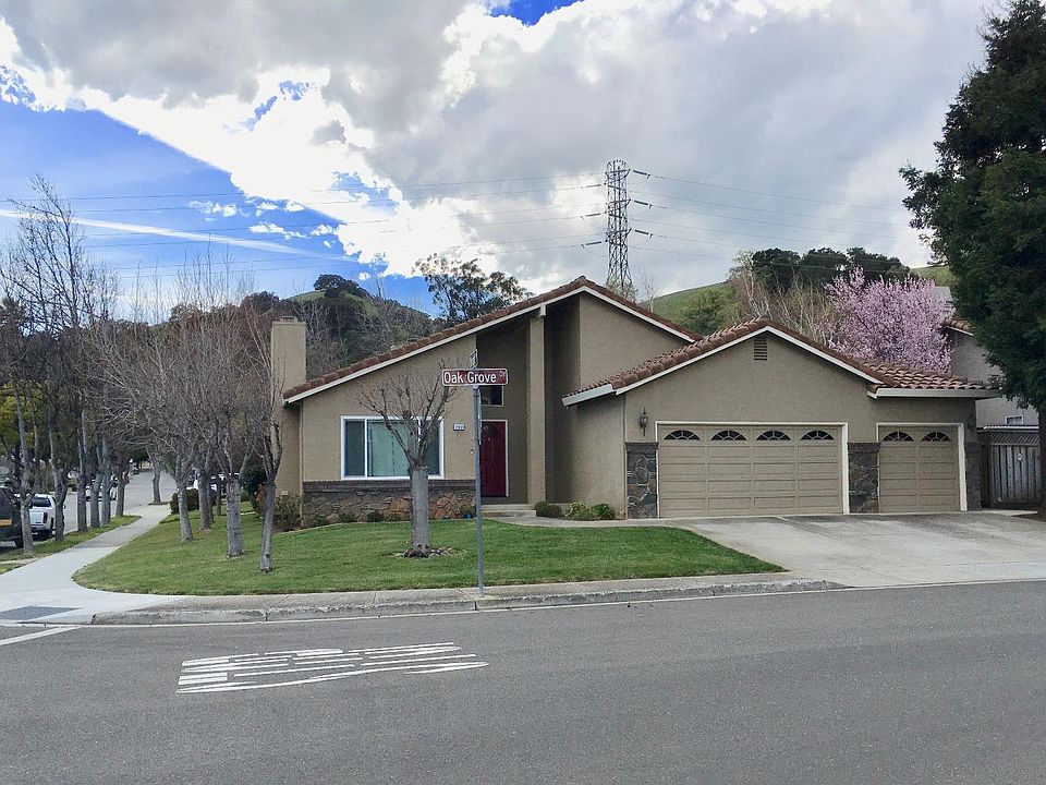 1st image of 17901 Oak Grove Dr