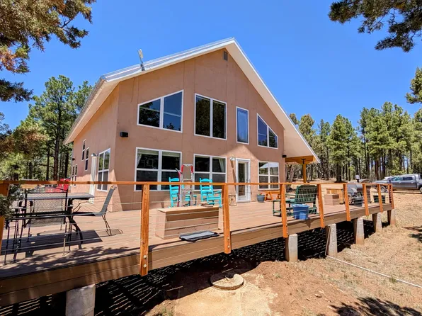 459 4th Of July Rd, Tajique, NM 87016